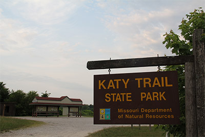 katy-trail-missouri-bikers